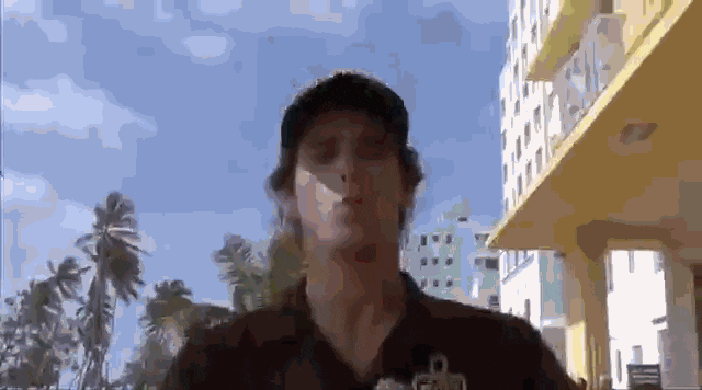 1381064840_1262621800.gif