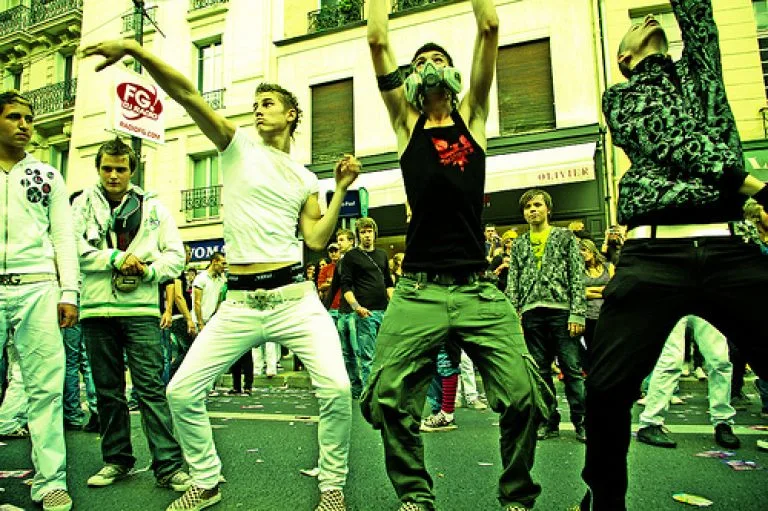 ctil-odejdy-tektonik-42216-large-768x511.webp
