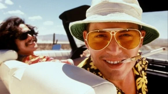 kinopoisk.ru-Fear-and-Loathing-in-Las-Vegas-1812016.webp